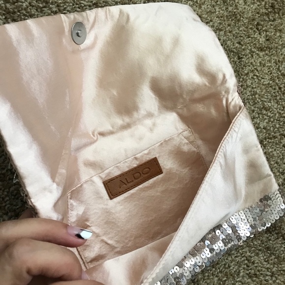 ALDO | Sequin Clutch - Picture 4 of 6